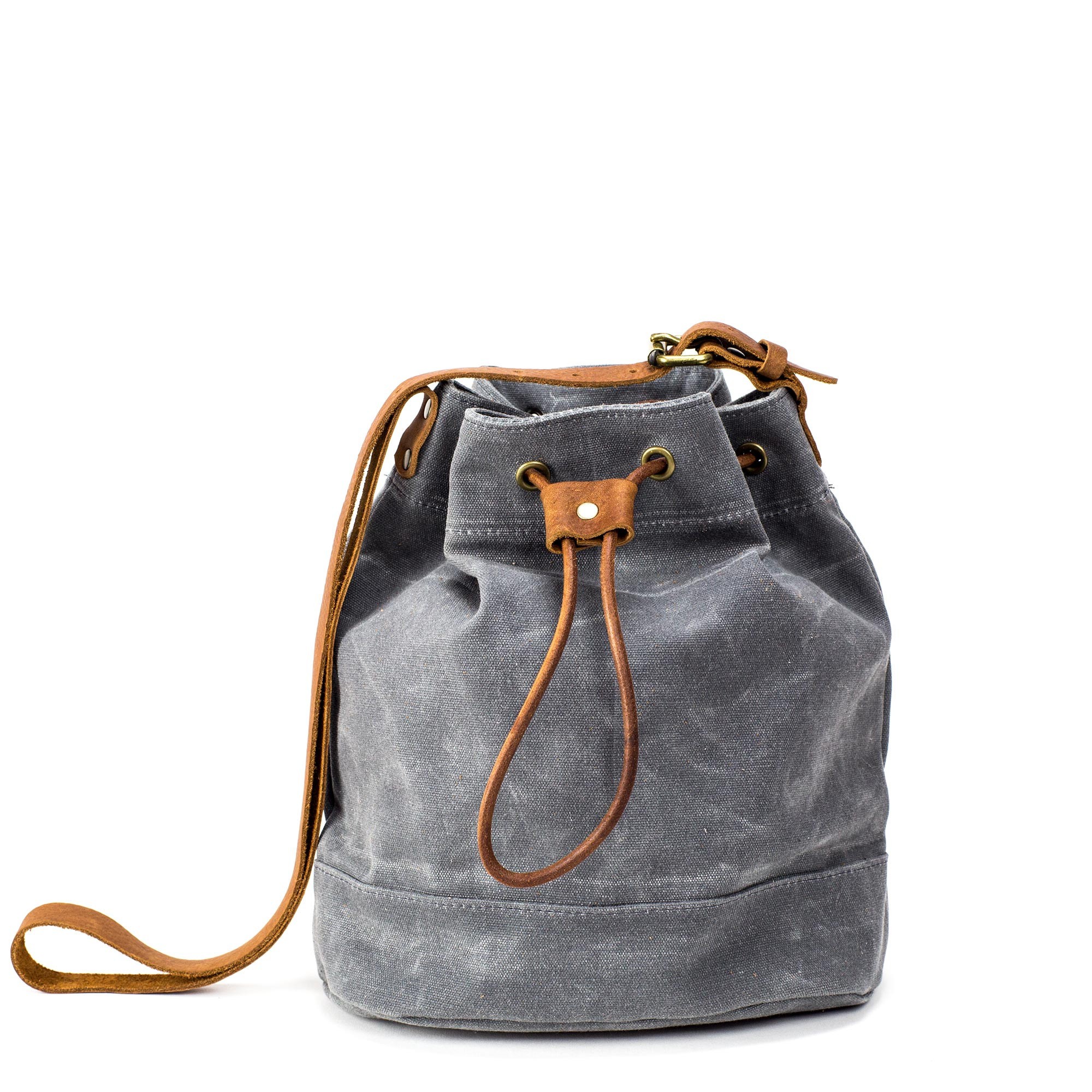BucketBag_WAXGRAY_001_2048x2048