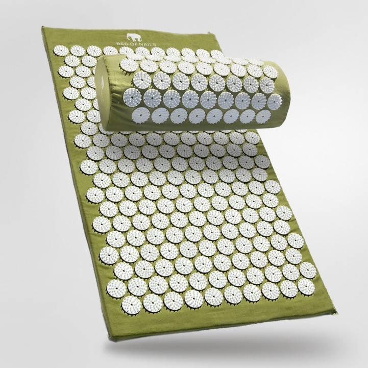 0700112419447_original_bon_bed_of_nails_acupressure_mat_pillow_set_green_1