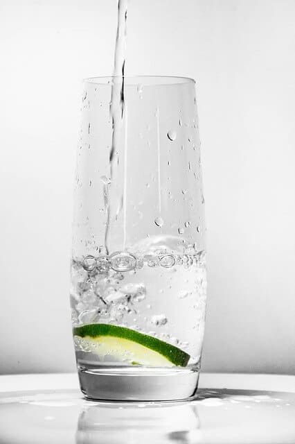 glass-for-water-1901700_640
