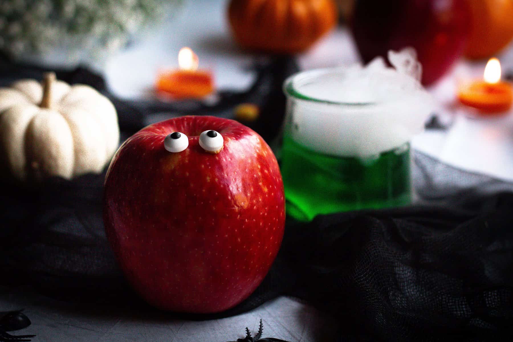 Spooky Spread with JUICI™ Apples